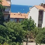 Mit Balkon